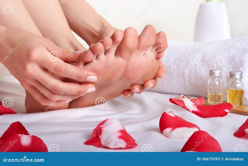 Decontracting Massage therapy Decontracting Massage therapy
